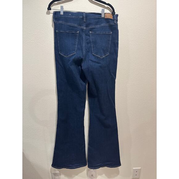 American Eagle Super High Rise Flare size 12 x long - Picture 3 of 5
